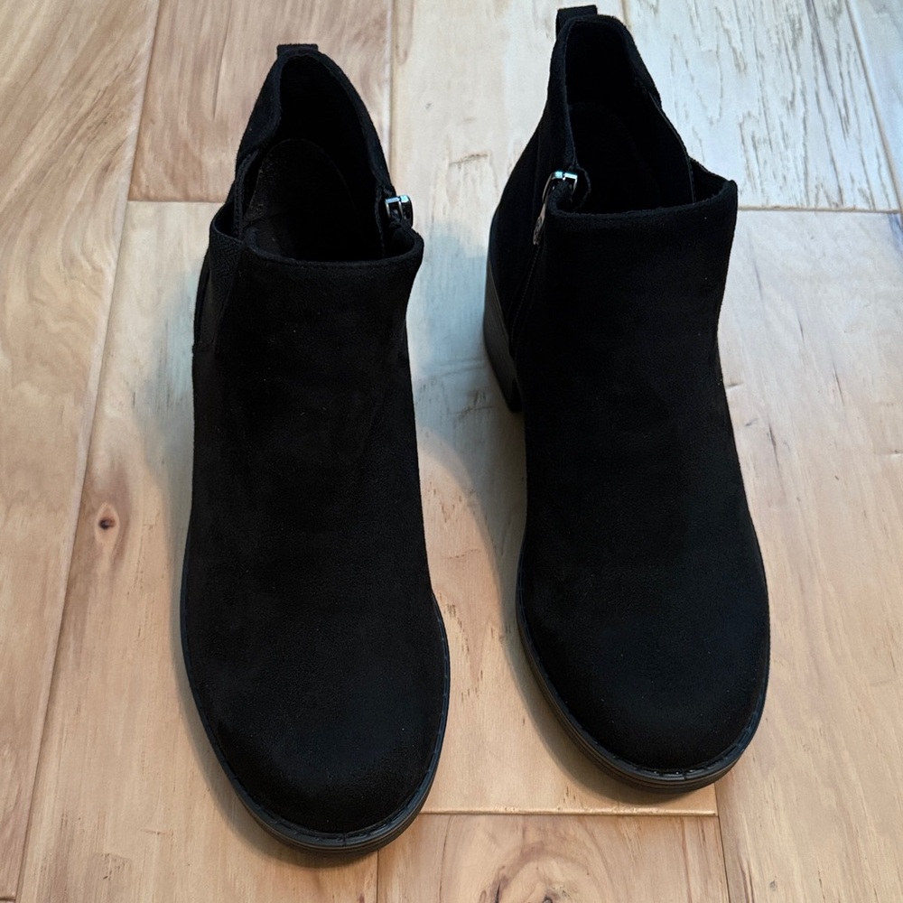 Bzees Black Ankle Boots